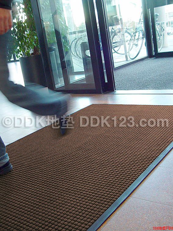 走道防尘地垫图片-过道防滑地垫图片-地毯型地垫图片-地毯型地垫图片