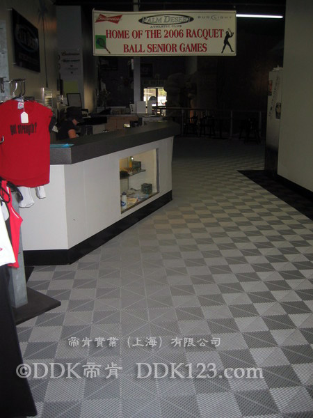 健身房地面铺什么地板和地胶？健身房专用地板用什么好？健身房地板胶,健身房室内地板胶,健身房运动地板,健身房室内地板,健身房塑胶地板 