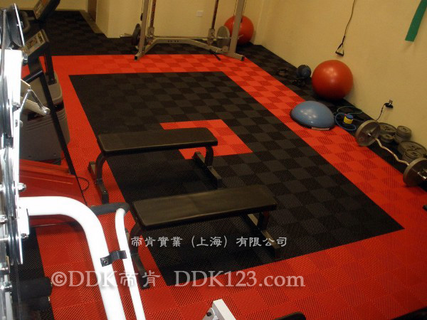 健身房地面铺什么地板和地胶？健身房专用地板用什么好？健身房地板胶,健身房室内地板胶,健身房运动地板,健身房室内地板,健身房塑胶地板 